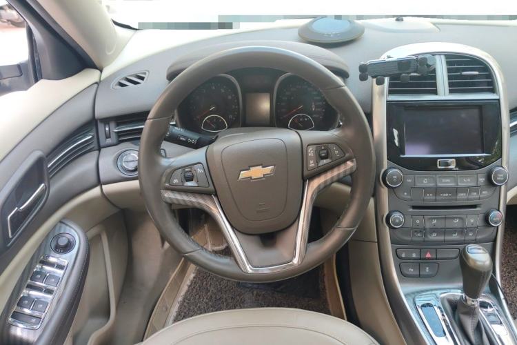 Used Chevrolet Malibu 2013 2.0L Automatic Luxury Edition Steering Wheel
