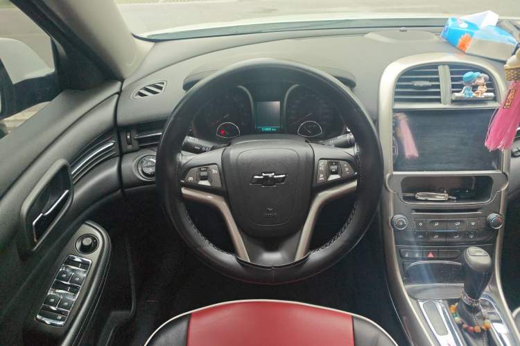 Used Chevrolet Malibu 2013 1.6T Automatic Comfort Edition Steering Wheel
