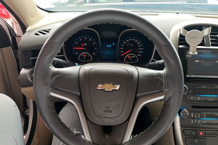 Used Chevrolet Malibu 2013 2.0L Automatic Comfort Edition Steering Wheel