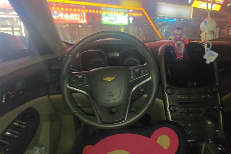 Used Chevrolet Malibu 2013 2.4L Automatic Luxury Edition Steering Wheel