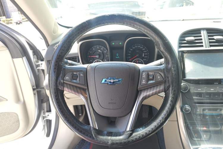 Used Chevrolet Malibu 2013 2.0L Automatic Luxury Edition Steering Wheel