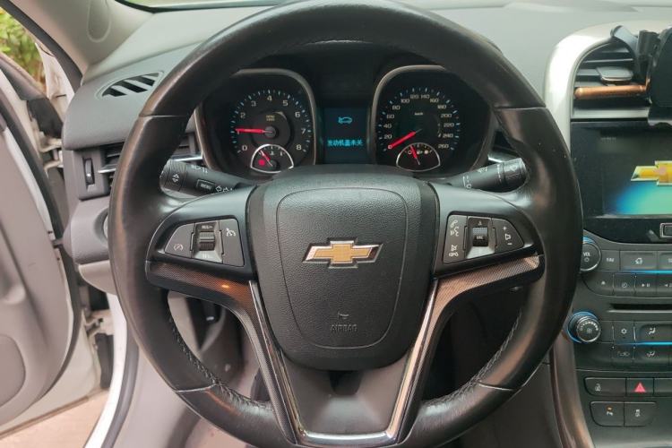 Used Chevrolet Malibu 2013 2.0L Automatic Luxury Edition Steering Wheel