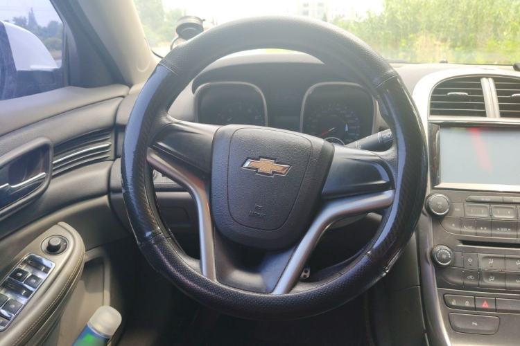 Used Chevrolet Malibu 2013 2.0L Automatic Comfort Edition Steering Wheel