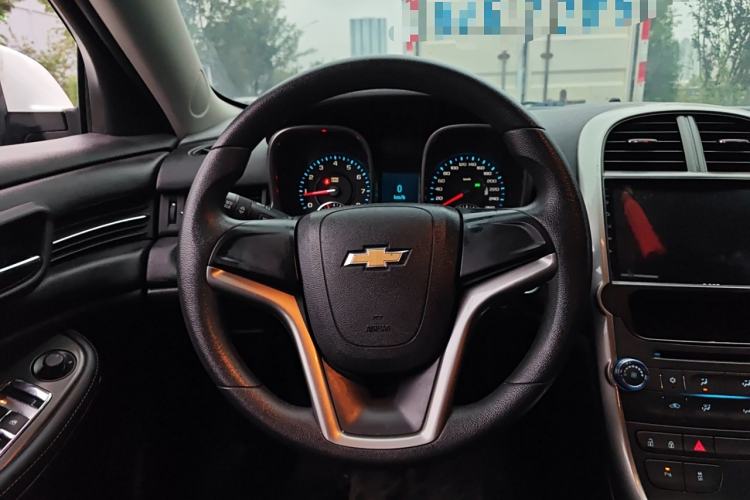 Used Chevrolet Malibu 2013 1.6T Automatic Comfort Edition Steering Wheel