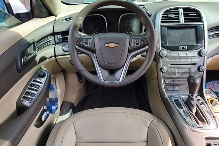 Used Chevrolet Malibu 2013 2.4L Automatic Luxury Edition Steering Wheel
