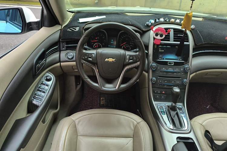 Used Chevrolet Malibu 2013 2.0L Automatic Comfort Edition Steering Wheel