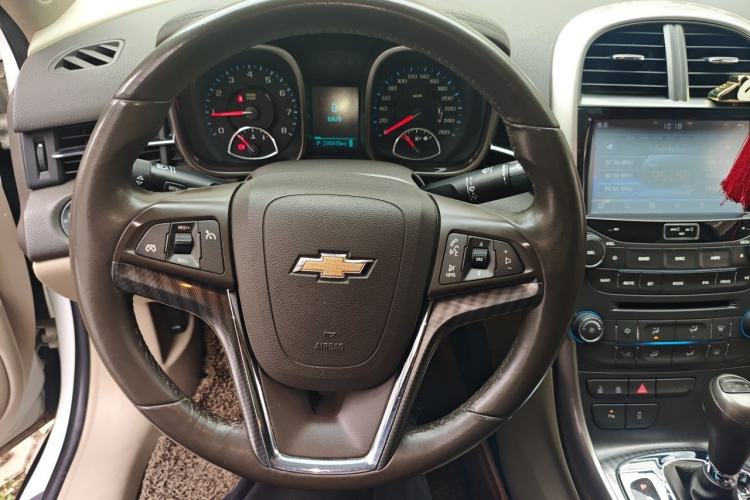 Used Chevrolet Malibu 2013 2.0L Automatic Luxury Edition Steering Wheel