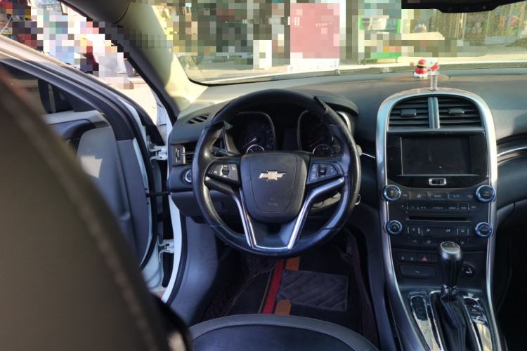 Used Chevrolet Malibu 2013 2.0L Automatic Luxury Edition Steering Wheel