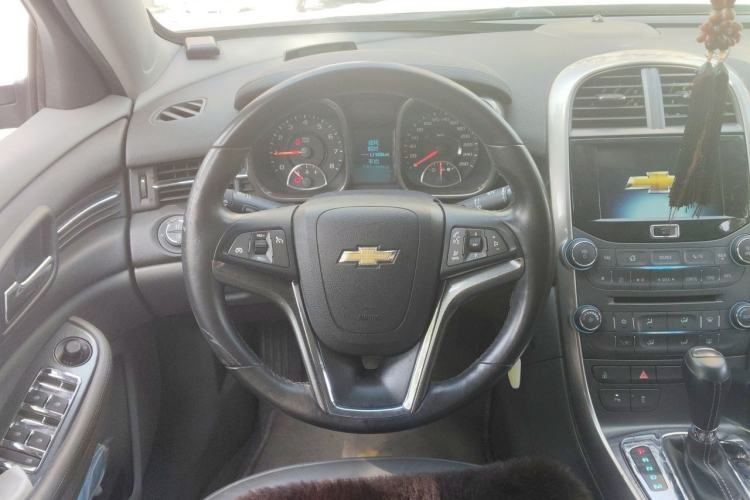 Used Chevrolet Malibu 2013 2.4L Automatic Luxury Edition Steering Wheel