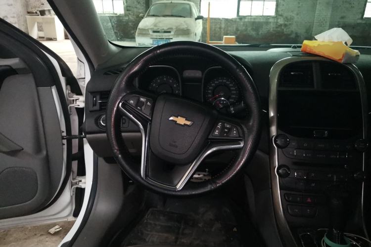 Used Chevrolet Malibu 2013 2.0L Automatic Luxury Edition Steering Wheel