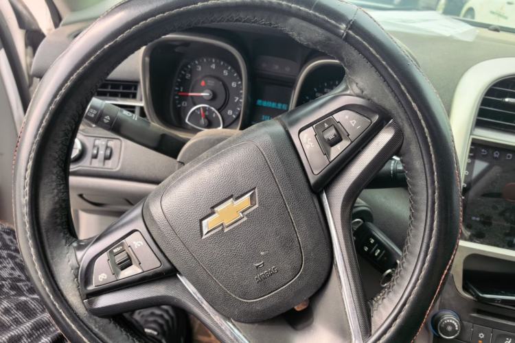 Used Chevrolet Malibu 2013 2.0L Automatic Luxury Edition Steering Wheel