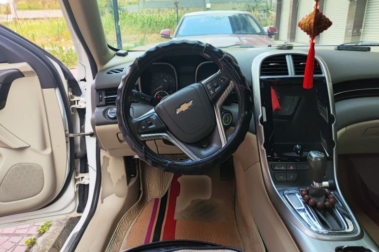 Used Chevrolet Malibu 2013 2.0L Automatic Luxury Edition Steering Wheel