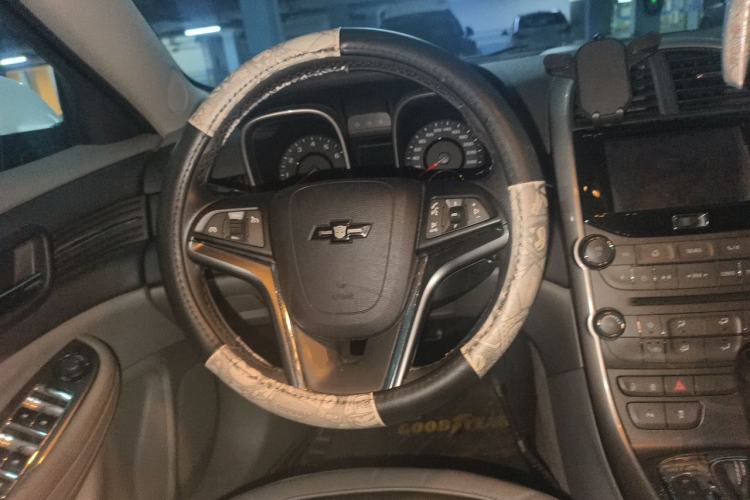Used Chevrolet Malibu 2013 2.4L Automatic Luxury Edition Steering Wheel