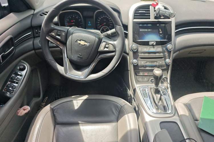 Used Chevrolet Malibu 2013 2.0L Automatic Luxury Edition Steering Wheel