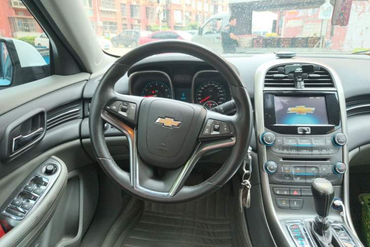 Used Chevrolet Malibu 2013 2.0L Automatic Luxury Edition Steering Wheel