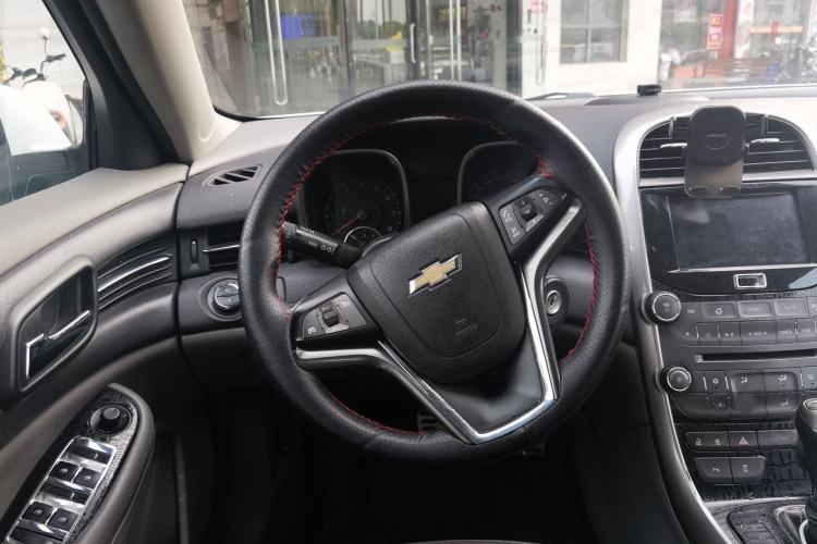 Used Chevrolet Malibu 2013 2.4L Automatic Luxury Edition Steering Wheel