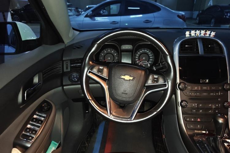 Used Chevrolet Malibu 2013 2.0L Automatic Luxury Edition Steering Wheel
