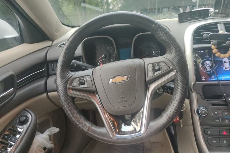 Used Chevrolet Malibu 2013 2.4L Automatic Luxury Edition Steering Wheel