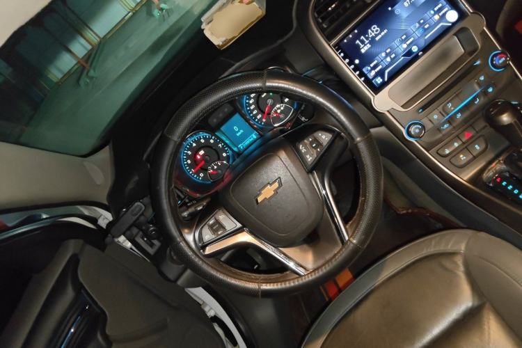 Used Chevrolet Malibu 2013 2.4L Automatic Luxury Edition Steering Wheel