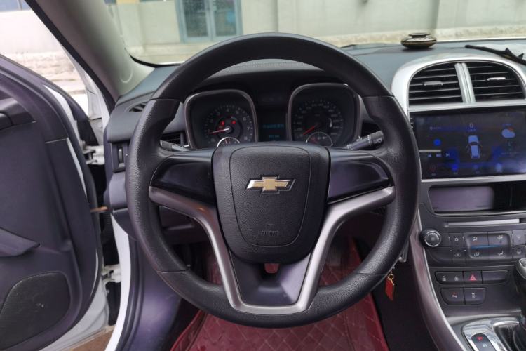 Used Chevrolet Malibu 2013 1.6T Automatic Comfort Edition Steering Wheel