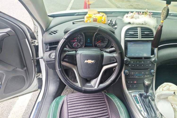 Used Chevrolet Malibu 2013 1.6T Automatic Comfort Edition Steering Wheel