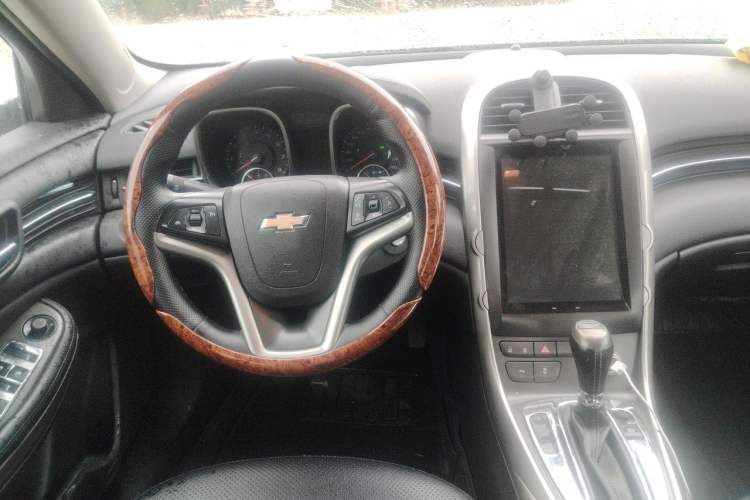 Used Chevrolet Malibu 2013 1.6T Automatic Comfort Edition Steering Wheel