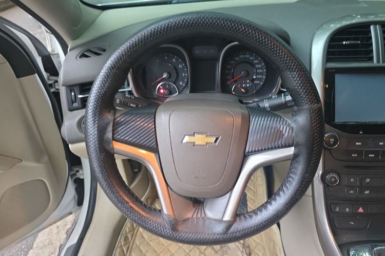Used Chevrolet Malibu 2013 2.0L Automatic Comfort Edition Steering Wheel