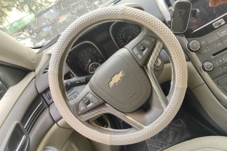 Used Chevrolet Malibu 2013 2.0L Automatic Luxury Edition Steering Wheel
