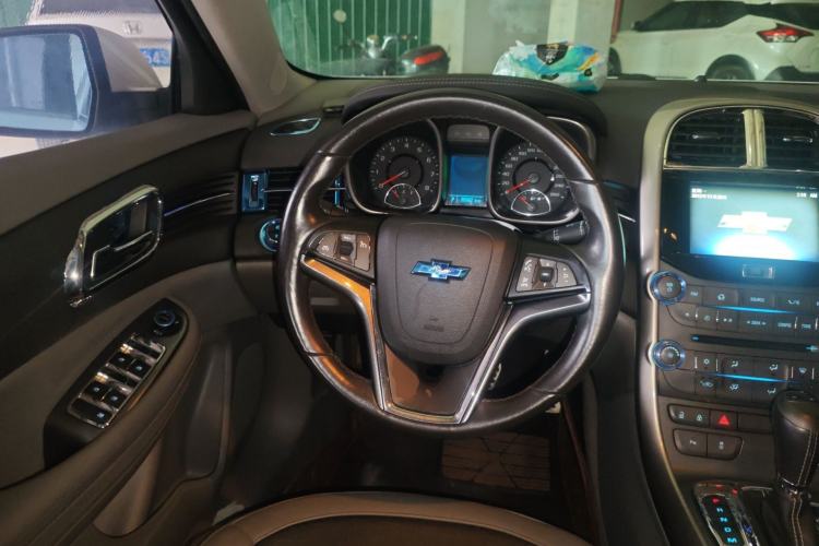 Used Chevrolet Malibu 2013 2.0L Automatic Luxury Edition Steering Wheel