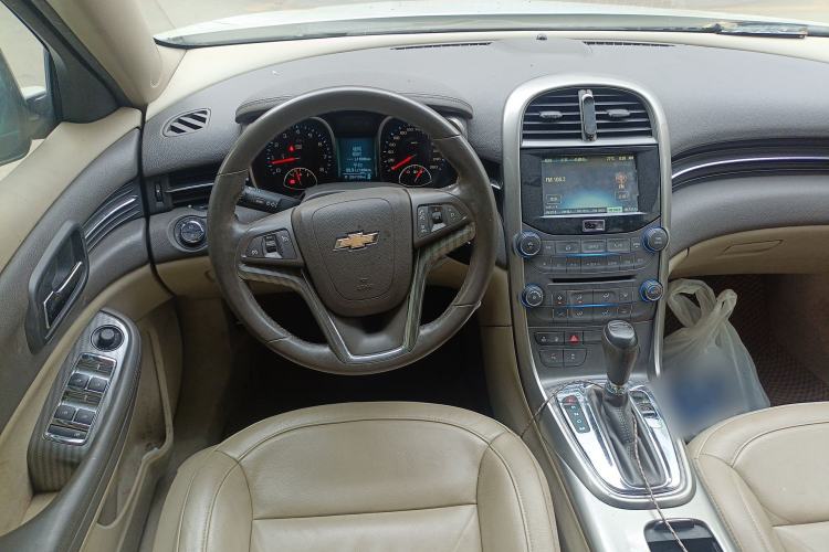Used Chevrolet Malibu 2013 2.0L Automatic Luxury Edition Steering Wheel