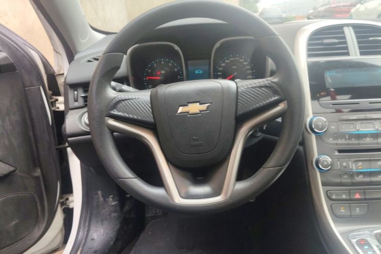 Used Chevrolet Malibu 2013 1.6T Automatic Comfort Edition Steering Wheel