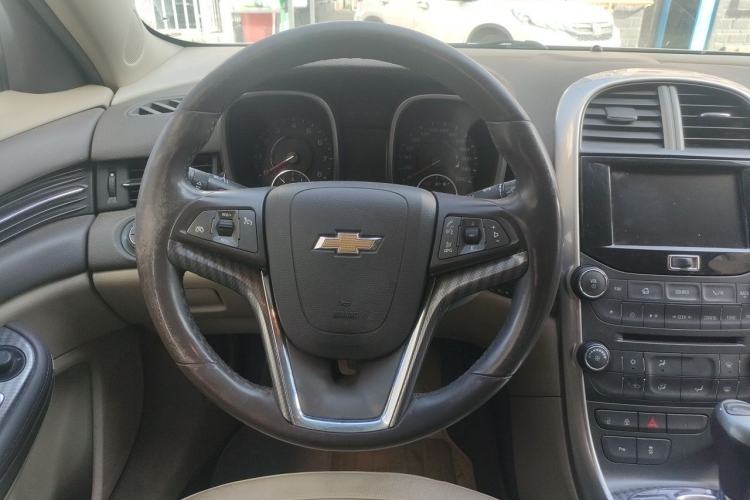Used Chevrolet Malibu 2013 2.4L Automatic Luxury Edition Steering Wheel