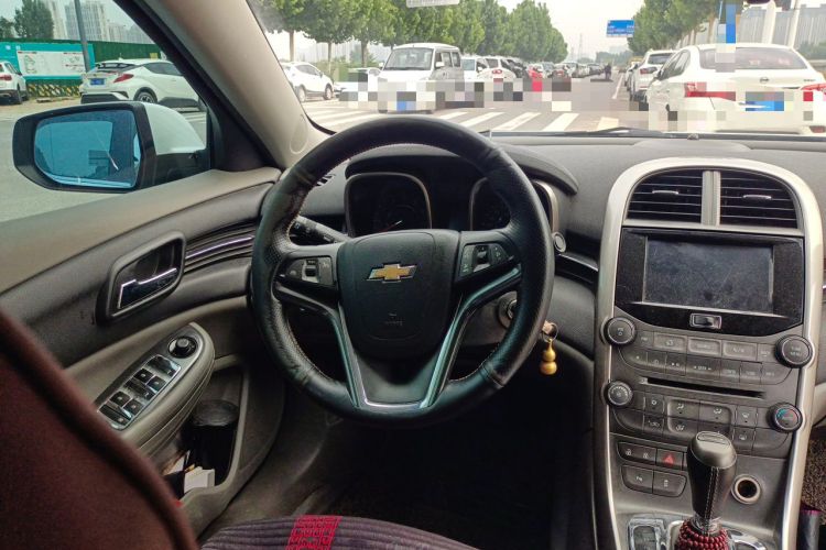 Used Chevrolet Malibu 2013 2.4L Automatic Luxury Edition Steering Wheel
