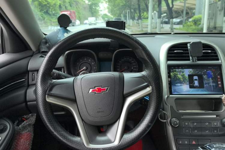 Used Chevrolet Malibu 2013 1.6T Automatic Comfort Edition Steering Wheel
