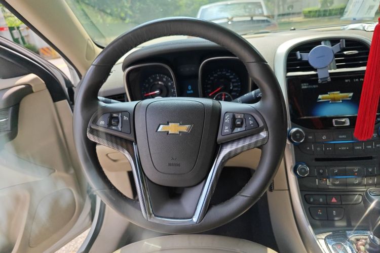 Used Chevrolet Malibu 2013 2.0L Automatic Luxury Edition Steering Wheel