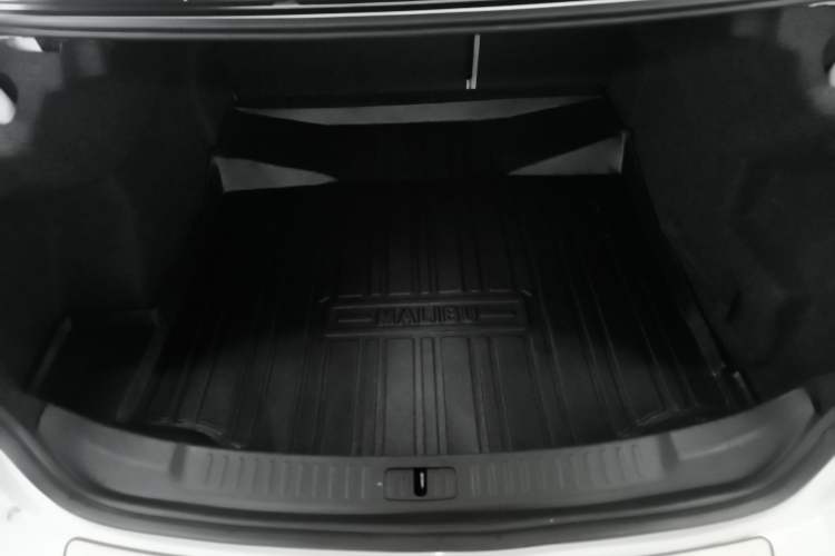 Used Chevrolet Malibu 2013 2.0L Automatic Luxury Edition Trunk