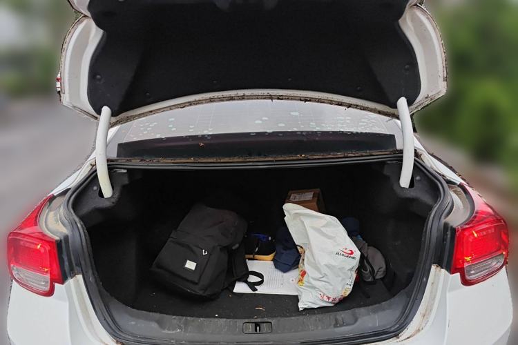 Used Chevrolet Malibu 2013 1.6T Automatic Comfort Edition Trunk