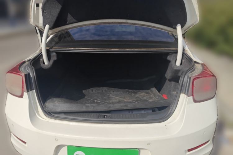 Used Chevrolet Malibu 2013 1.6T Automatic Comfort Edition Trunk