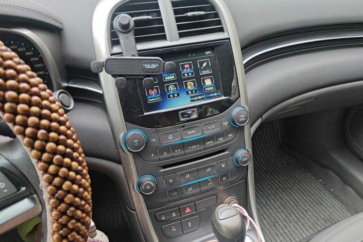 Used Chevrolet Malibu 2013 2.4L Automatic Luxury Edition Audio And AC Panel