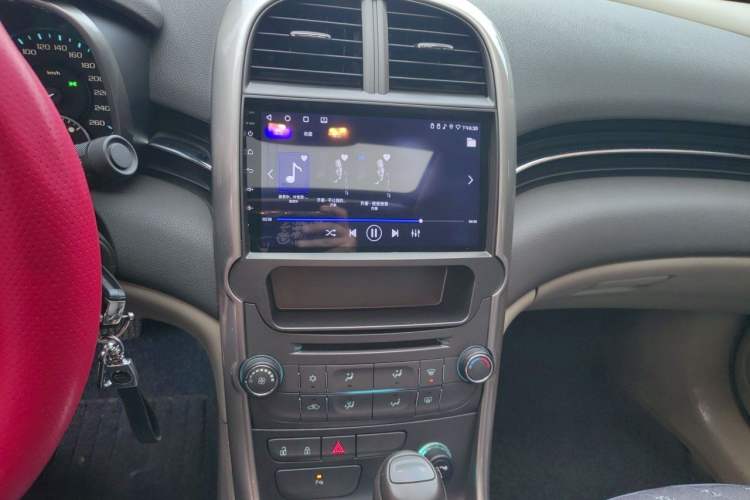 Used Chevrolet Malibu 2014 2.0L Automatic Comfort Edition Audio And AC Panel