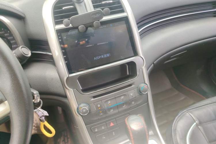 Used Chevrolet Malibu 2014 1.6T Automatic Comfort Edition Audio And AC Panel