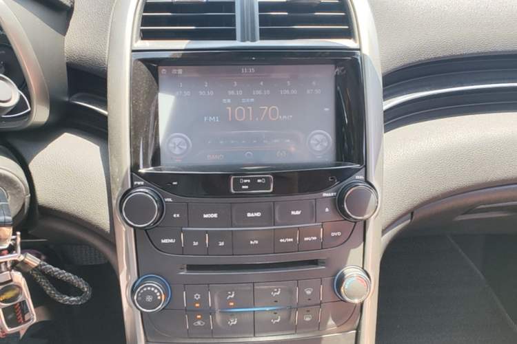 Used Chevrolet Malibu 2014 1.6T Automatic Comfort Edition Audio And AC Panel