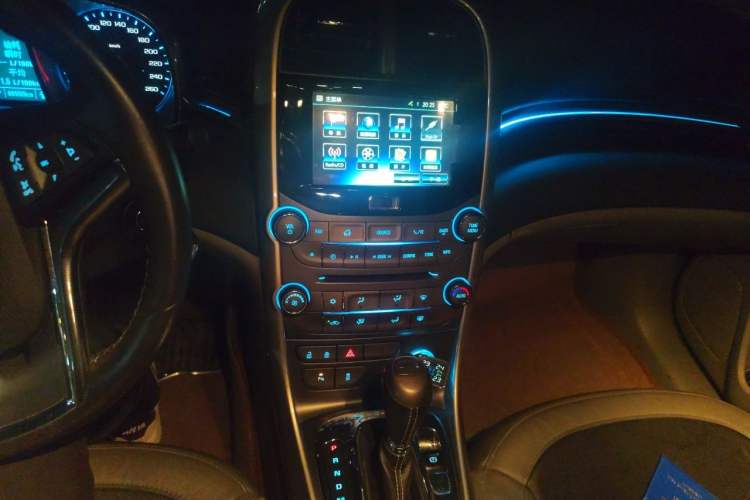 Used Chevrolet Malibu 2014 2.4L Automatic Luxury Edition Audio And AC Panel