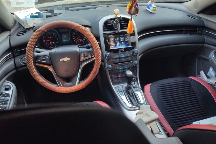 Used Chevrolet Malibu 2014 2.0L Automatic Luxury Edition Center Console