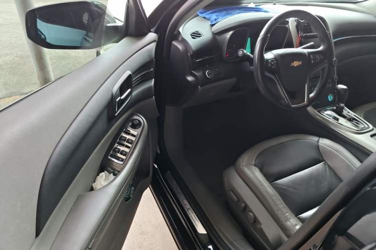 Used Chevrolet Malibu 2014 2.0L Automatic Luxury Edition Driver Seat