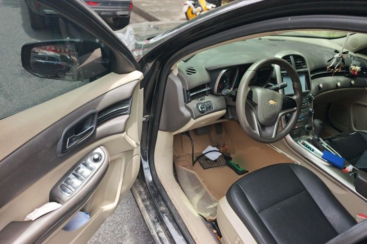Used Chevrolet Malibu 2014 2.0L Automatic Comfort Edition Driver Seat