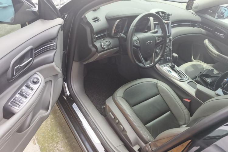 Used Chevrolet Malibu 2014 2.0L Automatic Luxury Edition Driver Seat