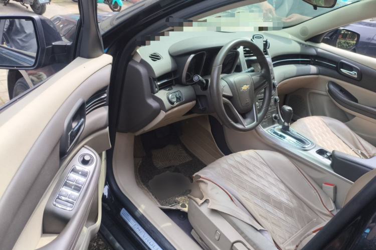 Used Chevrolet Malibu 2014 2.0L Automatic Comfort Edition Driver Seat