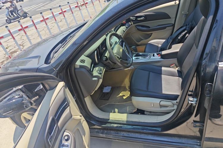 Used Chevrolet Malibu 2014 2.0L Automatic Comfort Edition Driver Seat