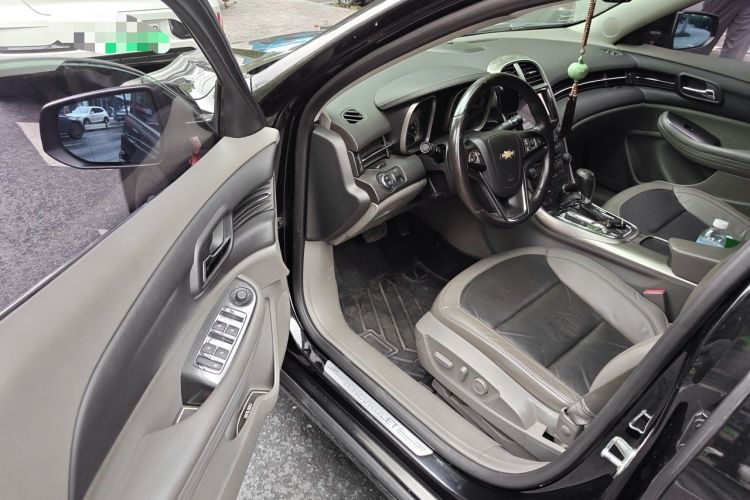 Used Chevrolet Malibu 2014 2.0L Automatic Luxury Edition Driver Seat